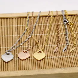 54ne Pendant Necklaces 2024 New Designer Tiff T-home Stainless Neck Short Jewelry 18k Gold Titanium Steel Single Peach Tiffan