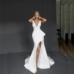 プラスサイズシンプルなサテン人魚のウェディングドレス花嫁のためのセクシーなバックレスドレス