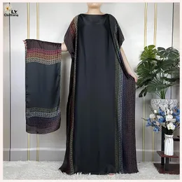 Etniska kläder 2023 afrikanska abayas muslim för kvinnor dubai kaftan siden mjuk tryck lösa klänningar elegant femme islam mantel med hijab halsduk