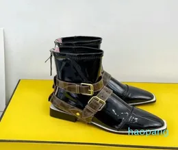 Botas de tornozelo de couro de volta zip fivela sapatos dedo do pé arredondado botas de salto baixo designer de luxo sapato 2130445