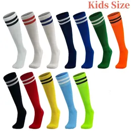 Diğer Spor Malzemeleri Çocuk Çocuk Soccer Socks Sports Slip Non Slip Long Tube Futbol Basketbol Basketbol Nefes Alabilir Diz Üzerinde Stripe Erkek Kız 231023
