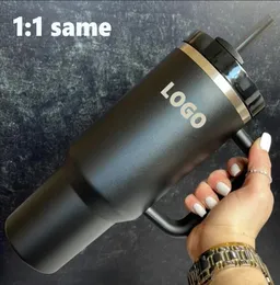 Med logotyp H2.0 Matt Black Mugs Tie Dye Blue Adventure Quencher Travel Tumbler 40oz med silikonhandtag isolerade tumlers lock rostfritt stål kaffetermos cup