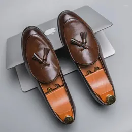 Kleidschuhe Braune Loafer für Herren Slip-On Runde Zehen Solid Black Quasten Business Herren Größe 38-46