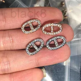 Designer di fascino S925 Ago d'argento Orecchini a bottone per naso di maiale giapponese Diamante pieno Micro intarsiato Diamante ad alto tenore di carbonio Semplicità geometrica Orecchini a bottone femminili Personalità YOUJ