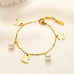 New Love Pearl Bracelet 18K 골드 도금 부티크 팔찌 디자이너 브랜드 소녀의 고급 보석 낭만적 인 스타일 크리스마스 가족 선물 체인 브레이슬릿