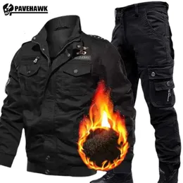 Tute da uomo Big Size 6XL Set militari tattici da uomo Primavera Autunno Bomber Giubbotti Pantaloni cargo multitasche 2 pezzi Tute invernali antivento 231024