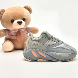 Çocuklar V2 Çocuk Ayakkabı Courant Blush Çölü Yardımcı Faydası Siyah Chaussures Bebek yürümeye başlayan çocuk spor ayakkabıları Ouest Enfant Boys ve Dolgular Yüksek Kalite Dökme