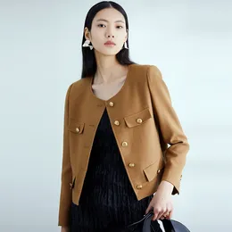 Women's Jackets 2023 Early Spring Short Woolen Coat All Wool Celebrity Temperament Slim Show Leg Long White Matching Small Suit Top Female