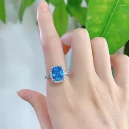 حلقات الكتلة 2023 Sea Blue High Carbon Diamond Ring كلها S925 مرصع 8 10 بأوروبي وأمريكي على الطراز الأمريكي Light Light Women’s