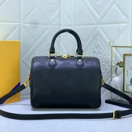 Explosion Borse a cuscino da donna Borsa con rivetti alla moda Borsa tote nera Motivo unico Borchie dorate Rock Roll Speedy Classico da viaggio Top in pelle Lucchetto con cerniera