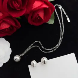 Designer Studörhängen Pearl Necklace Gold Womens Rings Earring Diamonds Smyckekedjor Halsband Ear Set S Letters Tillbehör med Box Cyd24032703