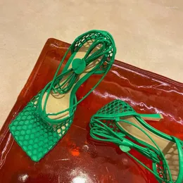 Sandalen Celebrity Zomer Mode Mesh Uitgehold Vrouwelijke Vierkante Neus Hoge Hakken Sexy Dames Groen Naakt Strippers Schoenen Vrouw