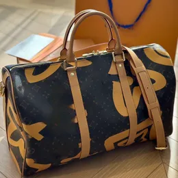 Hochwertige Designer-Reisetasche für Herren und Damen, Modedesigner-Reisetasche. Klassisch bedruckte, großvolumige Tragetasche aus beschichtetem Canvas-Leder. Umhängetasche
