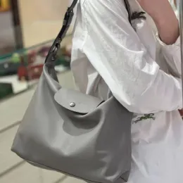 2023 nova bolsa de ombro de couro feminino casual hobo bolsas nas axilas bolsa de design de luxo bolsas de marca moda grande capacidade carteiro barato sacolas 2508
