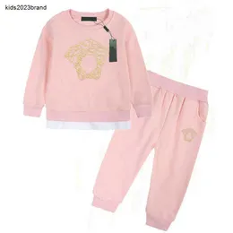 Nya babykläder Autumn Tracksuit Kids Spring Set Spädbarn Casual Clotho Printed Round Neck Sweater and Sports Pants