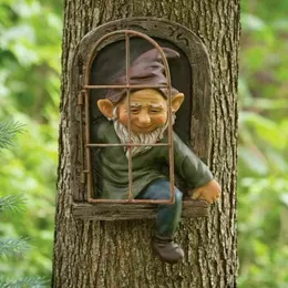 Décorations de jardin elfe à la porte/fenêtre arbre Hugger vilain jardin Gnome Statue arbre décor 231025