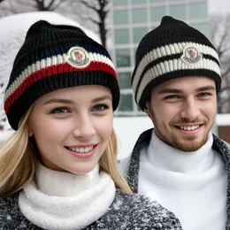 Классическая Moncleir Beanie Трехцветная шерстяная шапочка осень и зимняя новая вязаная каша-шляпа роскошная шляпа шляпная шляпа Официальный веб-сайт версии 1: 1