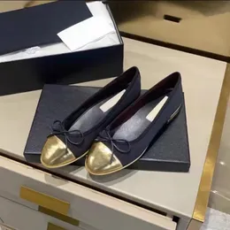 Designer-Channeles-Schuhe, Paris, Channel-Markenschuhe, luxuriöse Designer-Ballettschuhe in Schwarz, Damen-Ballettschuhe aus gestepptem Leder, luxuriöse Damen-Ballettschuhe mit rundem Kopf