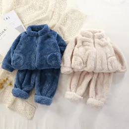 Kläder sätter barn Baby Boy Girl kläder Pyjamas Set Flanell Fleece Warm Suits Spädbarn Småbarn Vinter Barn Huva Sleepwear Suit 231025