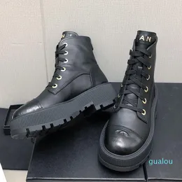 Botas de tobillo para mujer, botas de nieve para motocicleta occidental con borlas Martin, calzado de ocio para exteriores para mujer, chanclas negras Retro