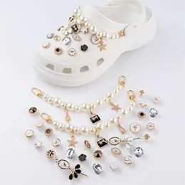 Lüks Rhinestones Charms Designer Diy İnci Zincir Ayakkabıları Croc Jibbi Clogs Çocuk Erkek Kadın Kız Hediyeleri235f