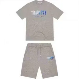 Camiseta y pantalones cortos TRAPSTAR, conjuntos para hombre, chándal de verano para baloncesto, ropa deportiva para correr, camisetas de manga corta Harajuku, traje de camiseta 11245J