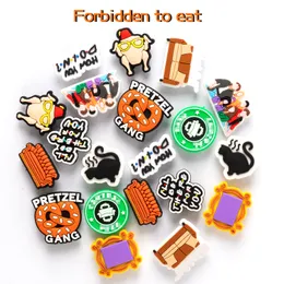 Akcesoria do butów Przyjaciel telewizyjny program Charm Clog Decoration Charms Halloween świąteczne prezenty Pvc Różne wzory kreskówek na majsterkowanie