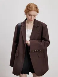 Women garnitury Blazers Molan Elegant Classic Women Blazer Autumn Kurtka Senior Fried Street Design Sense Nisza Brown Curry Mały garnitur Top 231025