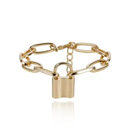 Beliebte nns neue Mode Luxus Designer einfache goldene Gliederkette Vorhängeschloss Charm-Armbänder für Frauen Mädchen214L