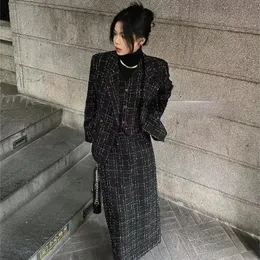 Two Piece Dress Woman's Autumn and Winter Fragrance Tweed Plaid Woolen Suit Vest Skirt Suit Retro Woolen Suit Vest Overskirt Three-piece Sets 231026