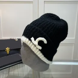 Beanie Designer Beanie Luxury Beanie Örgü Şapka Sıralı Mektup Yüksek Kalite Yaygın Beanie Sıcak Mektup Tasarım Şapkası Noel Hediyesi 5 Renk