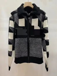 1021 2023 Pista Autunno Marca stesso stile maglione manica lunga girocollo grigio moda abbigliamento donna di alta qualità qian