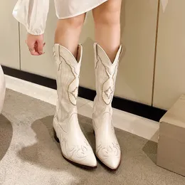 Stövlar Lucyever White Cowboy for Women Brodery Point Toe Mid Calf Botas Female Slip On Thick Heels Cowgirl Woman 42 231026