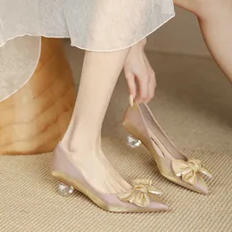 Small crowd design, temperament, single shoe, female wedding shoes, bride's shoes, thick heels, high heels, bow and pointed French small heels 231026