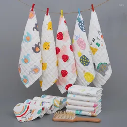 Toalha de seis camadas de algodão de alta densidade toalha de bebê desenho animado gaze saliva lenço impresso