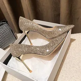 Abito da sposa principale francese Scarpe da sposa Non stancare i piedi 2022 Nuovo abito da damigella d'onore invernale con tacchi fini Tacchi alti in cristallo per le donne 231026