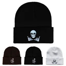 Herr- och kvinnors stickade mössa Skullserie Halloween skräck broderi varm vindtät ullgata hatt anpassad logotyp