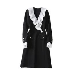 1025 2023 Runway Kleid Herbstkleid V-Ausschnitt Schwarz Langarm Marke Gleicher Stil Empire Damenkleid Mode Hohe Qualität YY