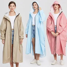 レインコート長い耐候性女性のためのレインコート女性の全天候型レインコートスリッカーポンチョライトウェイトマントとフードバッグ