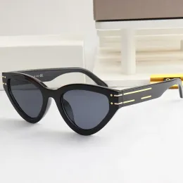 Sun Frame Designer de moda feminino para os óculos de gato óculos de sol Moda inseada Red Mesmo homens e mulheres Classic Grandmaster T3007 28 Gold Black Sier Frame Resina