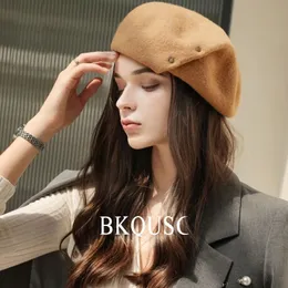 Berets Elegant Women's Vintage French Artist Berets Soft Warm Woolen Metal Button Design Stylish Painter Beret Hats Cover Head Caps 231027