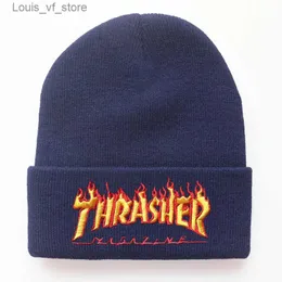 Beanie / Skull Caps Chapéu Gorros Moda Chama Thrash Carta Bordado Chapéu de Malha Homens e Mulheres Chapéu de Inverno Chapéu de Lã Chapéu Frio T2301027