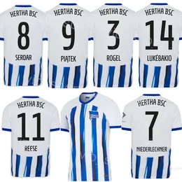 BSC Hertha Berlin 22 WINKLER Camisas de futebol 23-24 Club 27 DARDAI 37 LEISTNER 31 DARDAI 20 KEMPF 19 DUDZIAK NIEDERLECHNER TABAKOVIC REESE PREVLJAK Kits de camisa de futebol