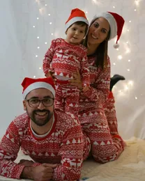 家族を一致する衣装メリークリスマスエルクプリントパジャマセット親子カジュアル2ピーススリープウェアクリスマスギフト年服231027