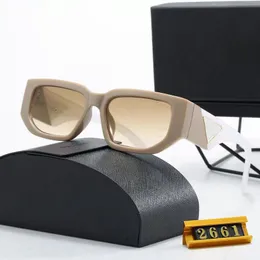 2023 occhiali da sole da uomo per le donne moda di lusso Designer in vetro PC Frame Fashion Classic Lady Occhiali da sole Specchi per le donne Luxury Beach Driving Sunglasses