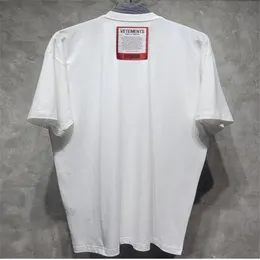 Vetements Mens Tshirt Siyah Beyaz Pamuk Tişört Posta Yaması Marka Tasarımcı Gömlekleri Büyük Boy Tee Erkek Kadın Sokak Giyim251K