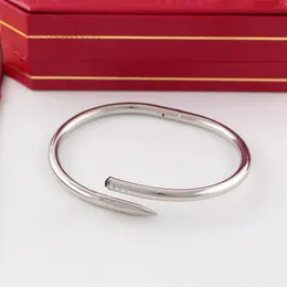 Mode Nagel Armband Nagel Armreif Designer Männer Armbänder 18K vergoldet Titan Stahl für Frau Mädchen Hochzeit Muttertag Schmuck Frauen