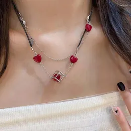 Choker Red Love Heart 3D Hollow Cube Pärlor Pendant Necklace For Women Cool Charm Esthetics CLAVICLE CHAIN ​​VINTAGE Fashion Jewelry