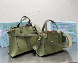 23Borsa da sella di design Borsa da donna Borsa lowewe Cinghie ricamate Borsa a tracolla sub a banda larga in vera pelle bovina di fascia alta Portafoglio a conchiglia con fiocco Moda di lusso con alfabeto