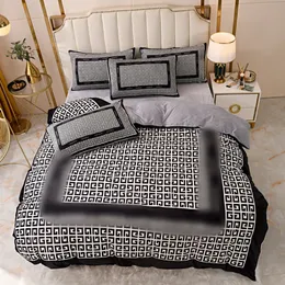 Black Luxury winter queen designer bedding set letter pattern printed velvet duvet cover bed sheet with 2pcs pillowcases warm queen size fashion comforters sets